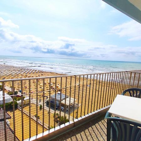 La Torre - Frontemare - Immobil Relax Villa Lido di Jesolo Exteriör bild