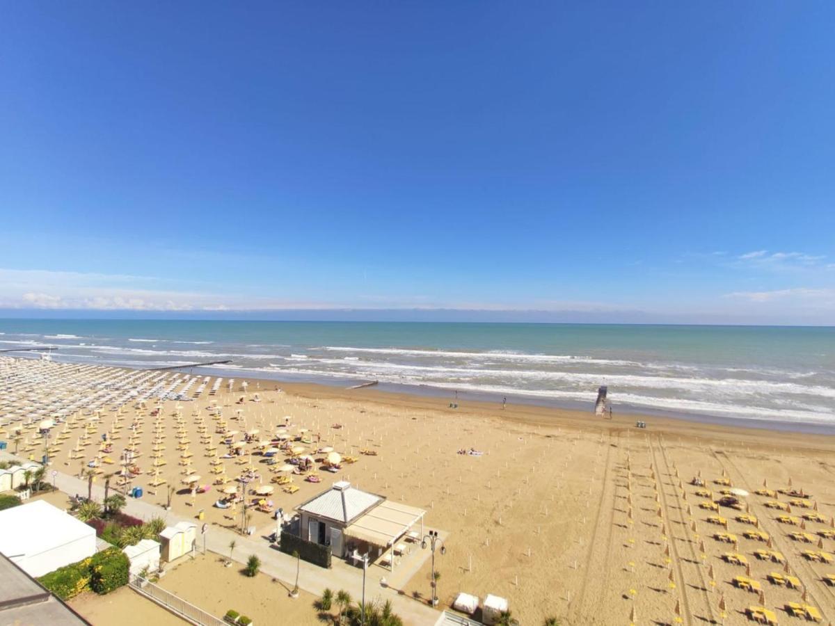La Torre - Frontemare - Immobil Relax Villa Lido di Jesolo Exteriör bild